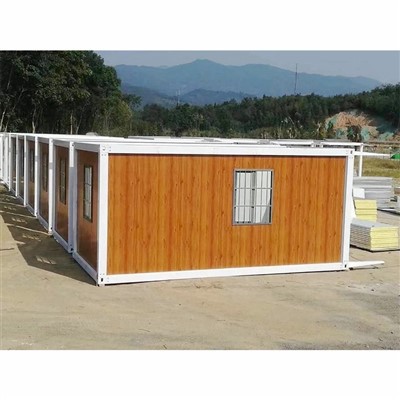 منزل حاوية من خمس غرف نوم